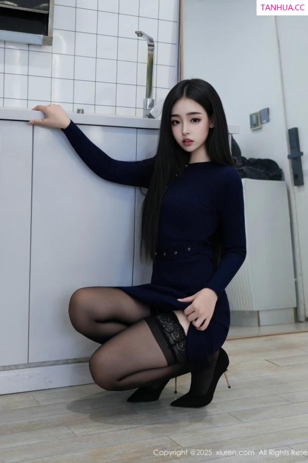   [XiuRen]高清写真图 2025.12.30 No.11173 虞姬无悔 黑丝吊袜第9张图片